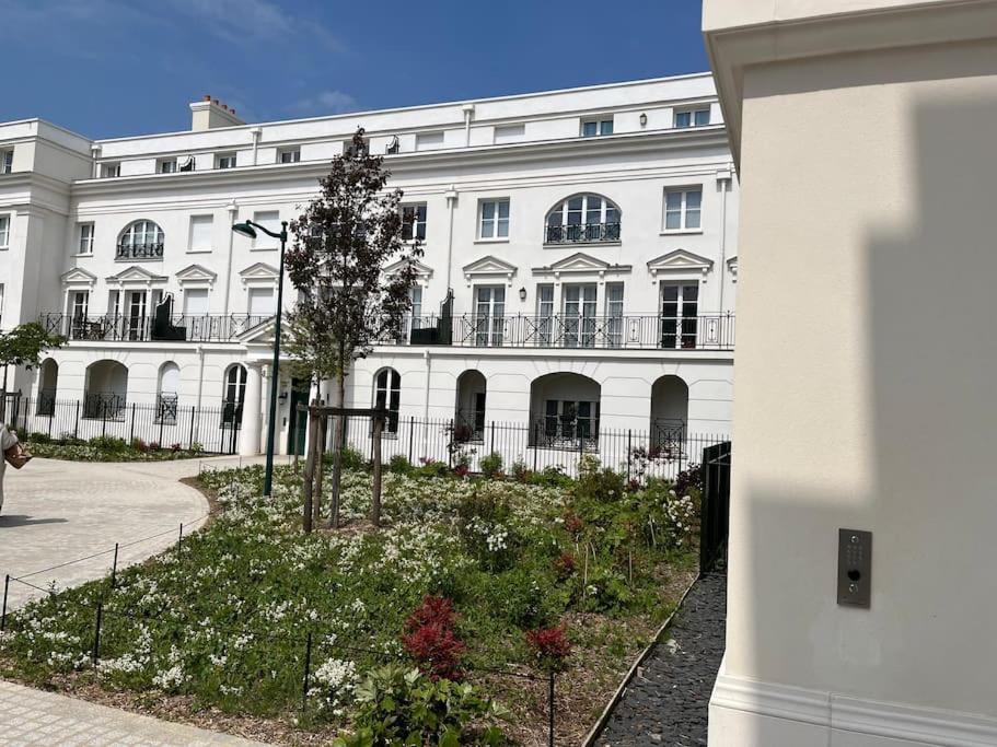 Superbe Appartement Tres Confortable Serris Exterior foto